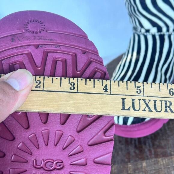 UGG Australia Boots Womens 6 Classic Short Leather Real Fur Zebra Print Lined - Picture 6 of 13